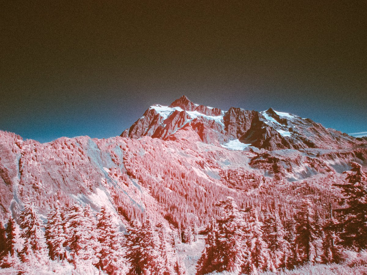 hi_ryan_'s tweet photo. ghosts on the mountain https://t.co/WX061S6Fag