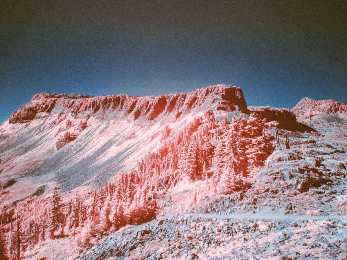 hi_ryan_'s tweet photo. ghosts on the mountain https://t.co/WX061S6Fag