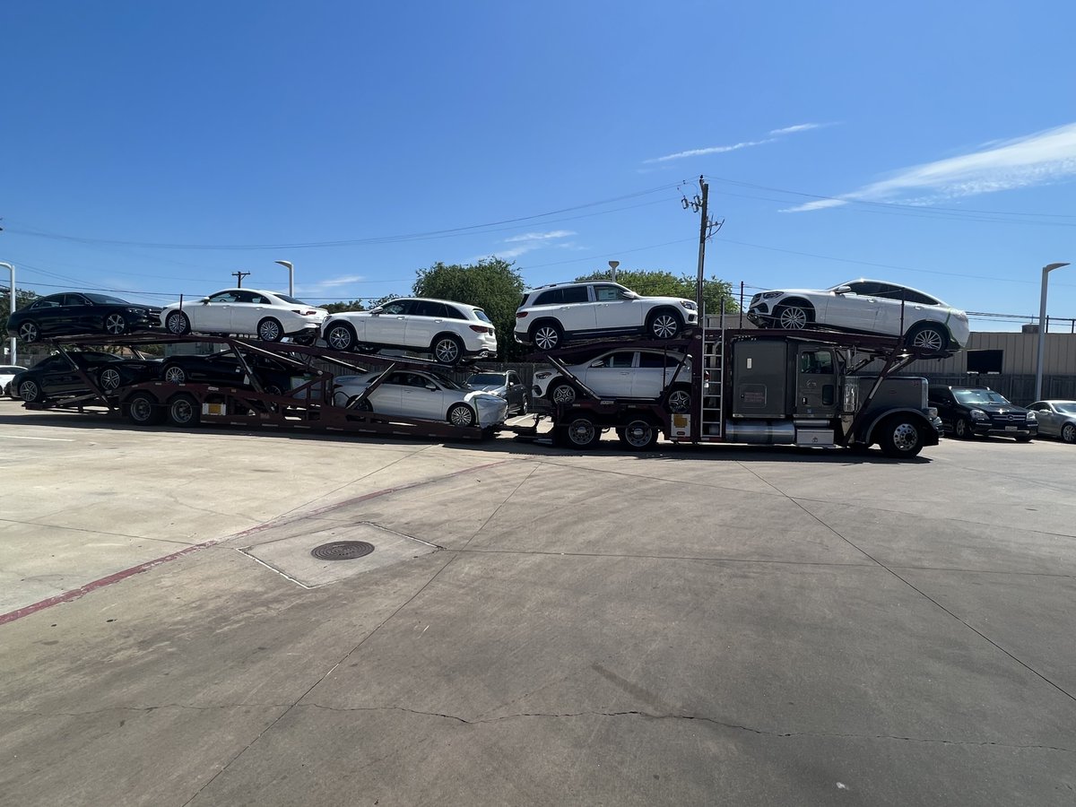 EHicksImports's tweet photo. Trucks just keep arriving!!#edhicksimports,#coastalliving,#luxury,#thebestornothing https://t.co/VhRIkxX12s