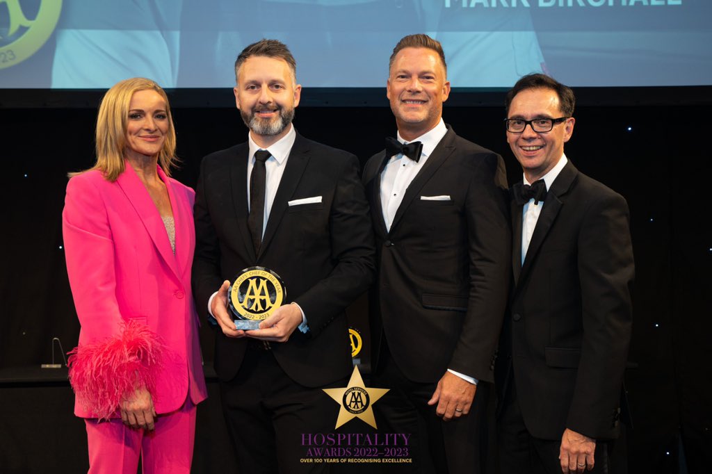 AAHospitality's tweet photo. The AA Chefs' Chef of the Year Award is voted for by the industry and this year we are delighted to announce they have voted for @MarkDBirchall. Thanks to @Catererdotcom for sponsoring this #AAawards. @restmoorhall @TheBarnMH https://t.co/6rifp98Beq