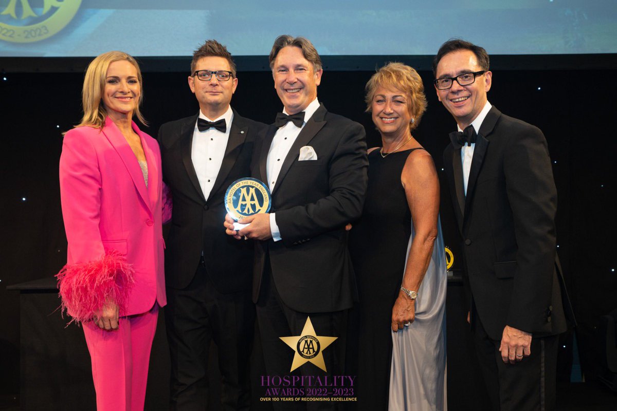 It’s time to reveal the winner of #AAawards Hotel of the Year England which is kindly sponsored by <a href="/TempleSpa/">TEMPLESPA Skincare</a>. <a href="/GrantleyHall_/">Grantley Hall</a> has taken home this trophy! <a href="/Welcome2Yorks/">Welcome to Yorkshire</a>