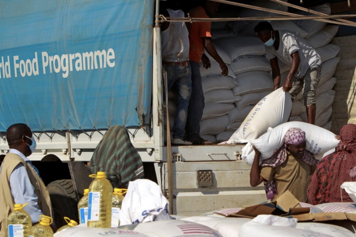 AJEnglish's tweet image. Debris from a drone strike in Ethiopia’s Tigray region damaged a truck carrying humanitarian aid and injured the truck’s driver, the UN says aje.io/dcp8an