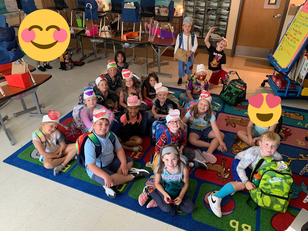 mrs_jackson209's tweet photo. Johnny Appleseed Day today!! ❤️ https://t.co/EJsz5FaitC