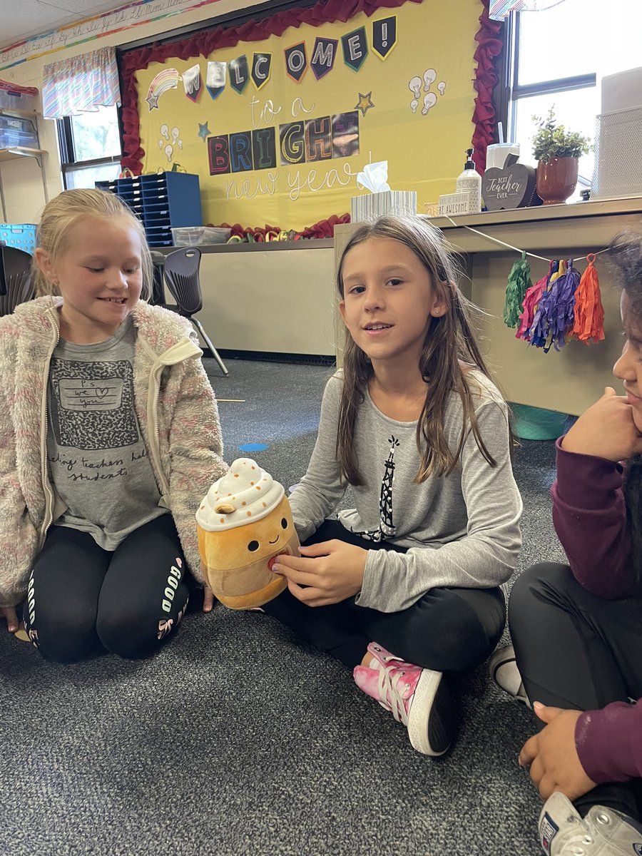 MsBartuch's tweet photo. Today was all about Kindness~ being kind to OURSELVES &amp; OTHERS🧡 We read a story about kindness &amp; then listened to our friends share about things that are important to them! https://t.co/iohEnzWauj