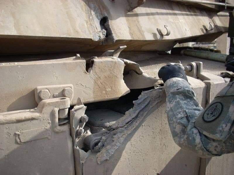 TRUFAULT's tweet photo. Abrams #tank after being hit by a tandem #warhead fired from an #RPG29.
๐บ๐ฒ
#ARMY #tanta #Abrams https://t.co/69ofQHogzV