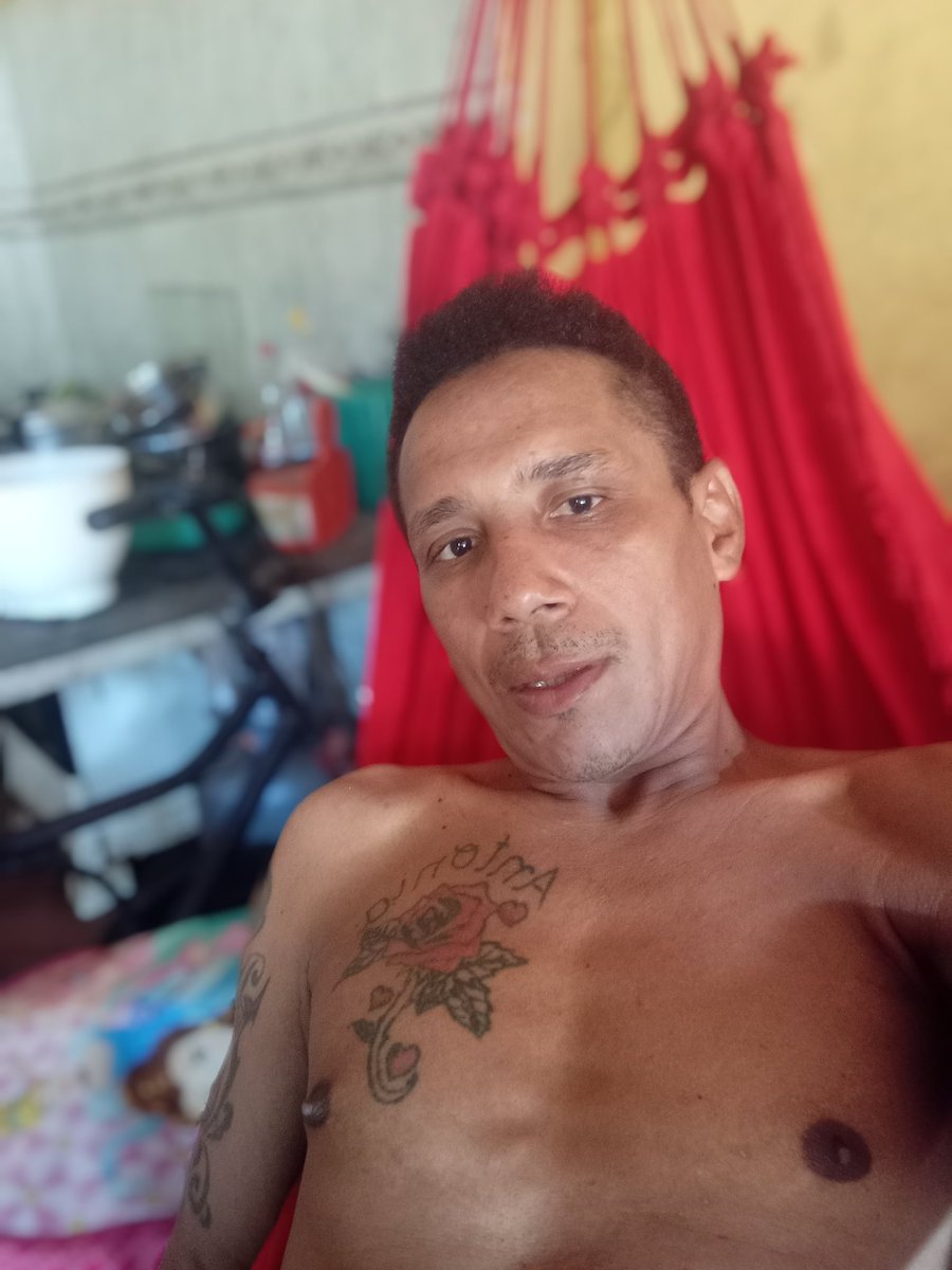 Alguém pode me ajudar a comprar um remédio...