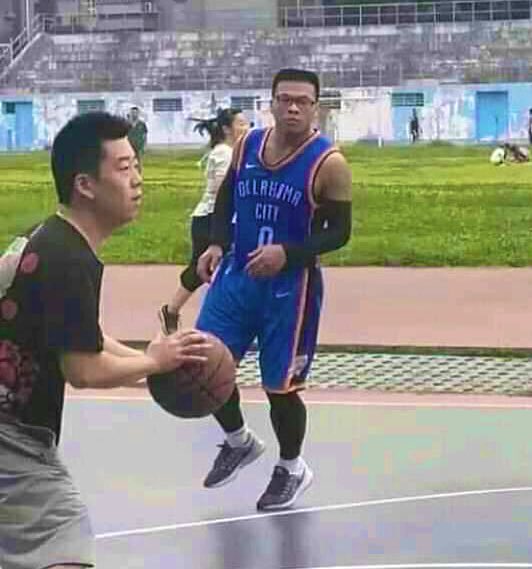 hoopfiends's tweet image. Nah bro, someone said this was “Russell Textbook” 📗 😭😭😭😭