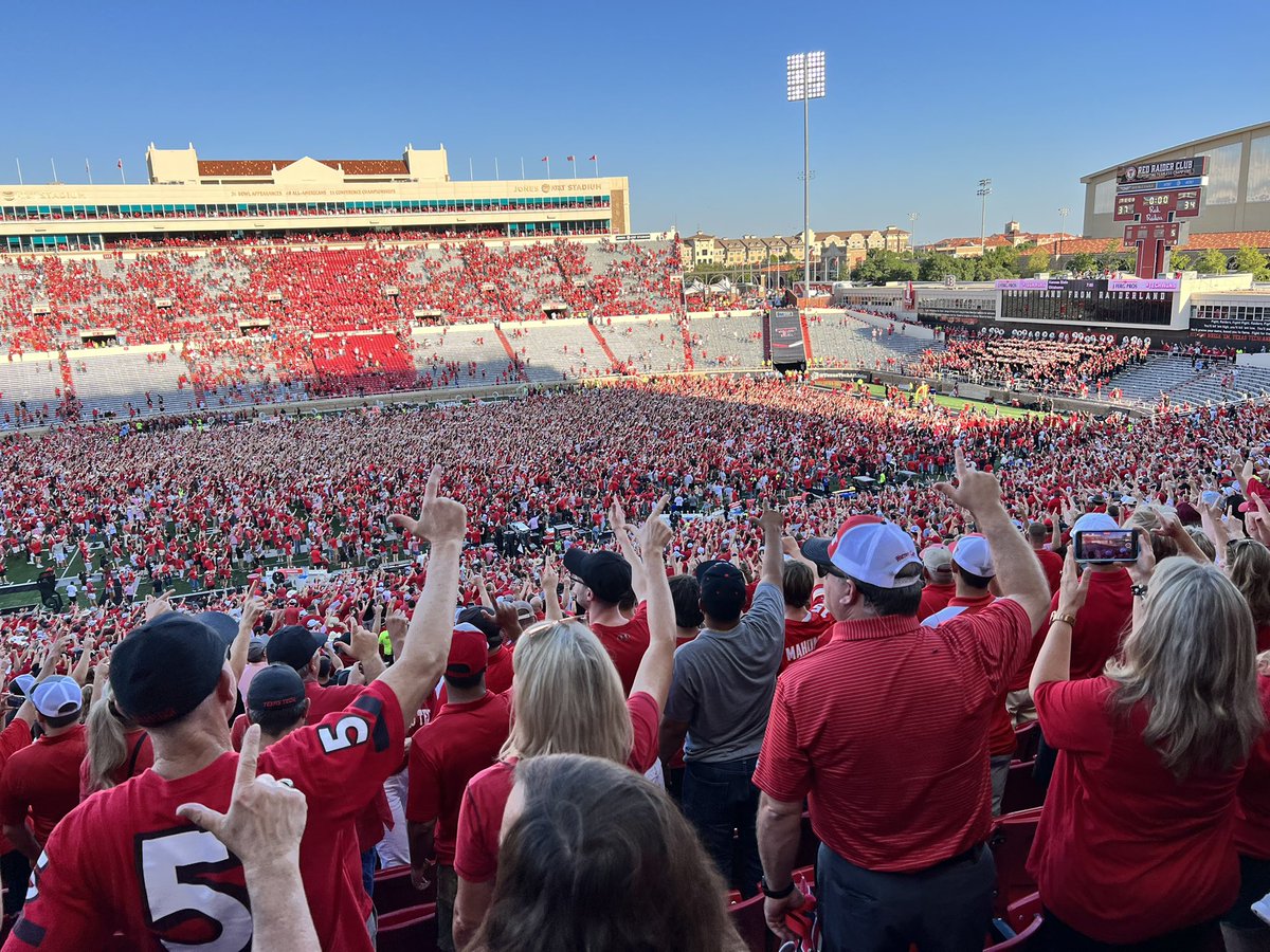 WeissBHS's tweet photo. #FlatBlueRaider #161 was in Lubbock Saturday and brought the #BELLieve spirit to its counterparts in red instead of my alma mater. Congrats to the many Tech alum and fans at Bell! #HornsUp #HookEm #54and18 https://t.co/yxqVlkqNQs