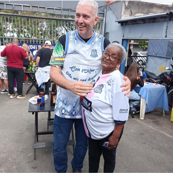 emerson1_de's tweet photo. Obrigado família Sente o Drama Futebol e Samba pela recepção e apoio!

#eleicoes2022 #DeputadoEstadual #sp #candidato #Podemos #emersondê19070 https://t.co/BrpYtRiB3d
