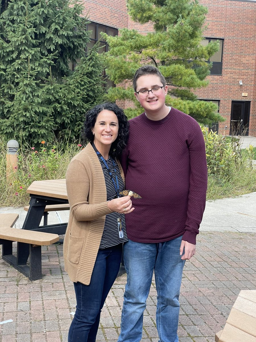 HBHSBestBuddies's tweet photo. Happy birthday, Alex!! 🥳 https://t.co/2f505vxDTz