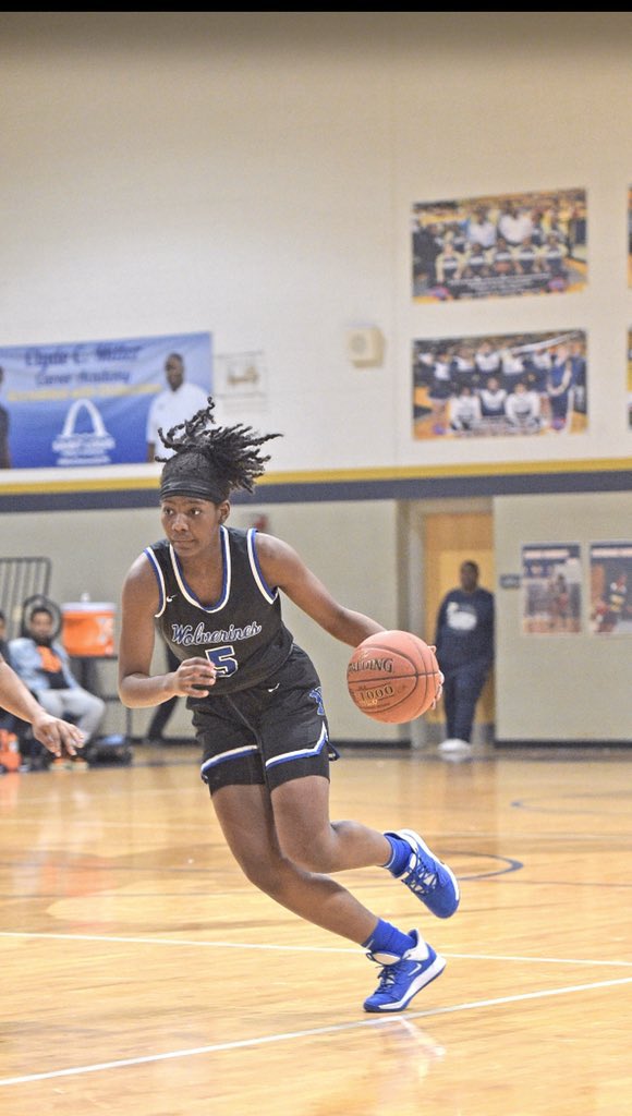 Vashon Girls Basketball tweet media
