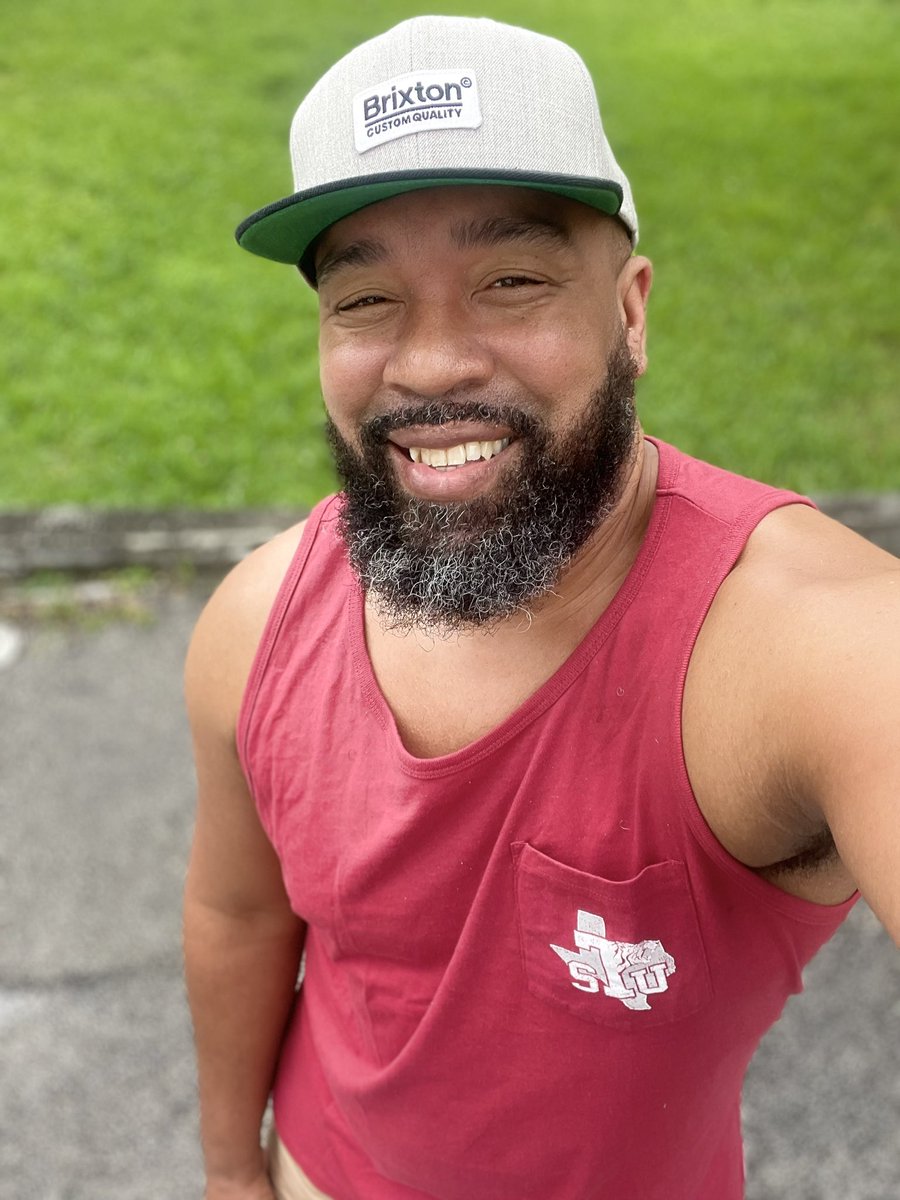 BluBoi31's tweet photo. Case of the Mondaze. #offdayvibes https://t.co/1NHV5G7RD2