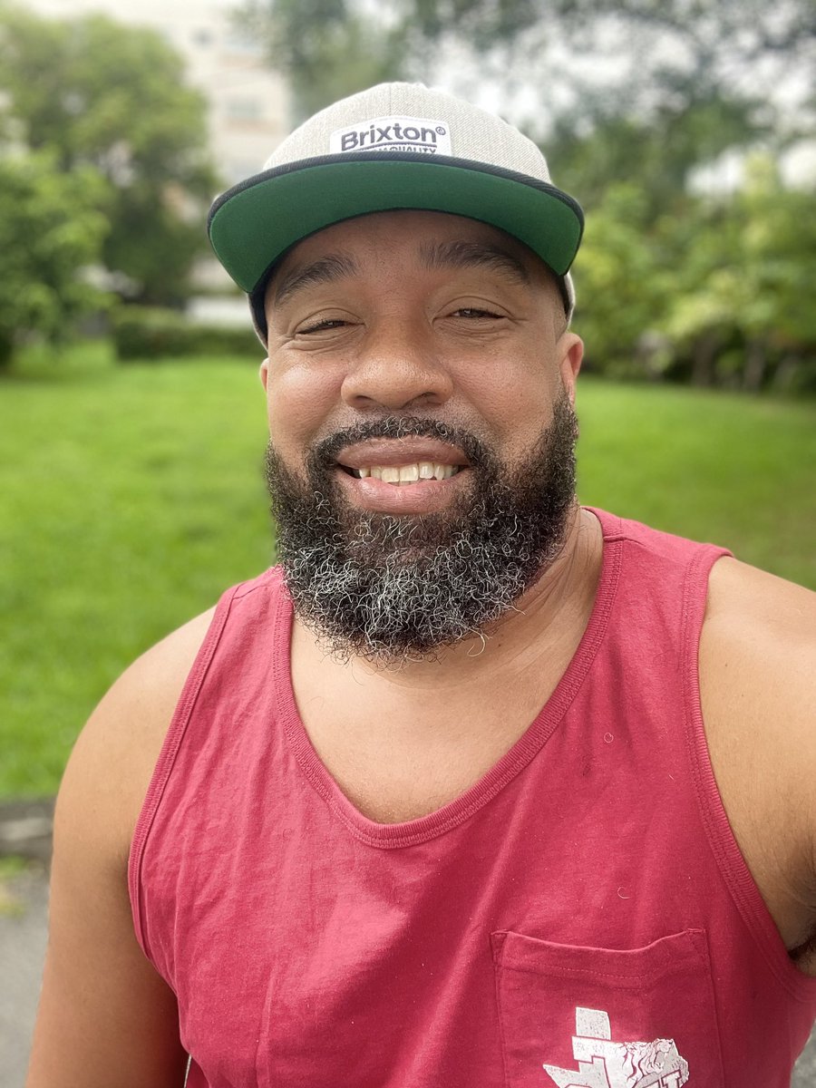 BluBoi31's tweet photo. Case of the Mondaze. #offdayvibes https://t.co/1NHV5G7RD2