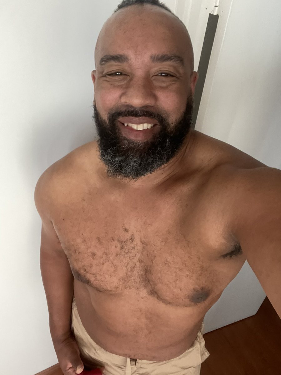 BluBoi31's tweet photo. Case of the Mondaze. #offdayvibes https://t.co/1NHV5G7RD2