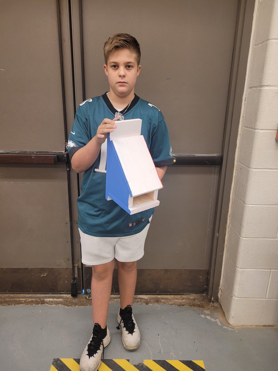 CoachEdwards6's tweet photo. Some of the finished products....#ccms #falconpride https://t.co/gVVQ224iAx