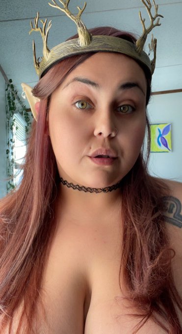 Tell me I look pretty 😍 https://t.co/0zlg4kTngX