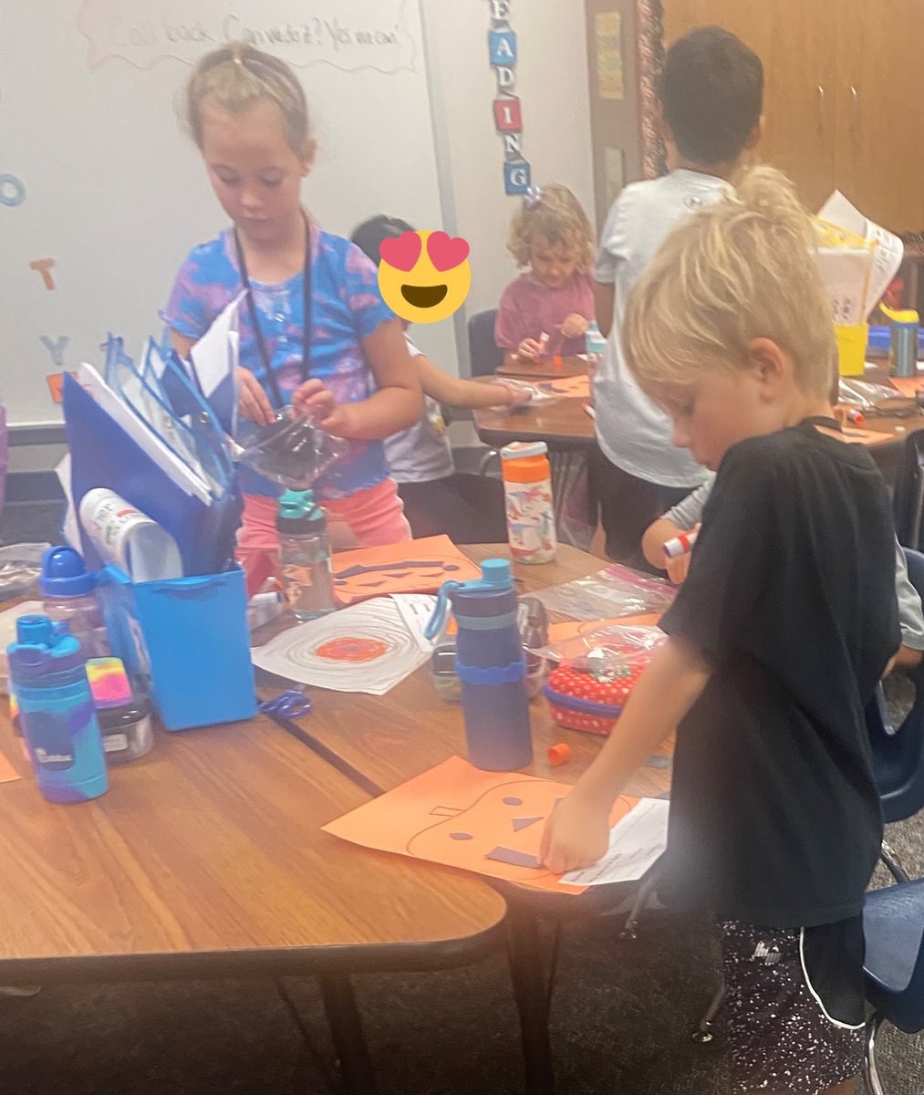 CPESBreaux's tweet photo. Identifying shapes, counting and writing how many of our 2D shapes we use as we make Jack-o-lanterns 🎃 https://t.co/hhcK41XwlJ