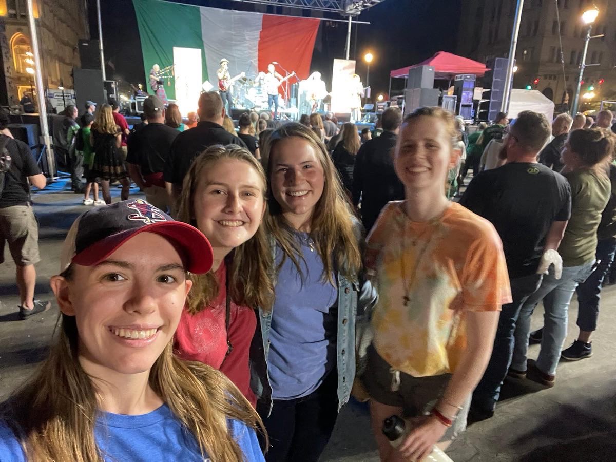 FrancisCorps_'s tweet photo. We can’t forget to share our selfies we snapped earlier in the month at Festa Italiana and Irish Fest, both with great live music!

#serviceyear #yearofservice #catholic #catholiclife #franciscan https://t.co/tmiSXVqBXD