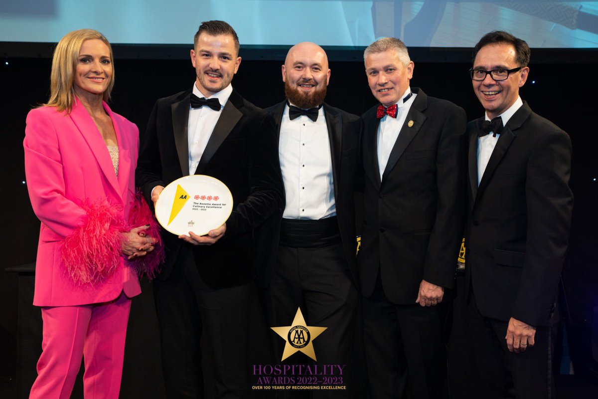 Also in our line-up of 4 AA Rosette Awards at the #AAawards tonight are The Dining Room at Whatley Manor <a href="/Whatley_Manor/">Whatley Manor</a> <a href="/RickiWeston/">Ricki Weston</a> <a href="/TheGMWhatley/">Sue Williams MI</a> <a href="/pobhotels/">PoB Hotels</a> <a href="/VisitWiltshire/">VisitWiltshire</a>