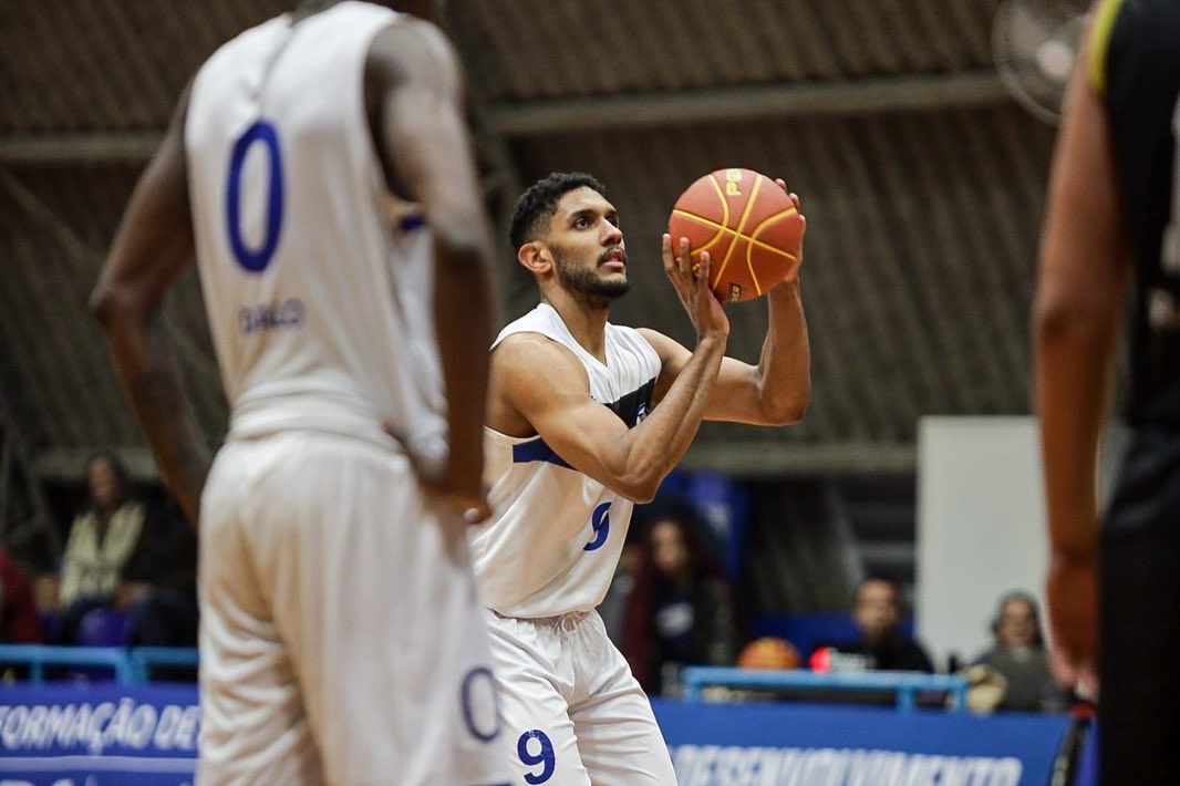 ClubePinheiros's tweet photo. ✋🏽EM BUSCA DO PENTA!🌟
🔵Vitória do #azulzinho na primeira rodada da Fase Final da #LDB. Superamos o Praia Clube por 97 a 82, no Ginásio Azul. https://t.co/ALbGGzJPOO
