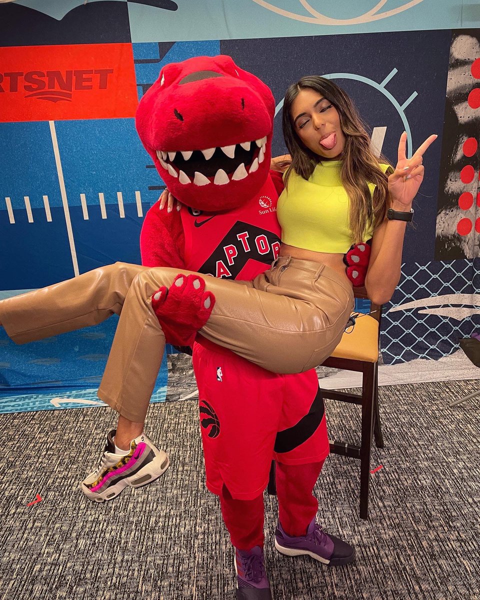 Emily Agard tweet media