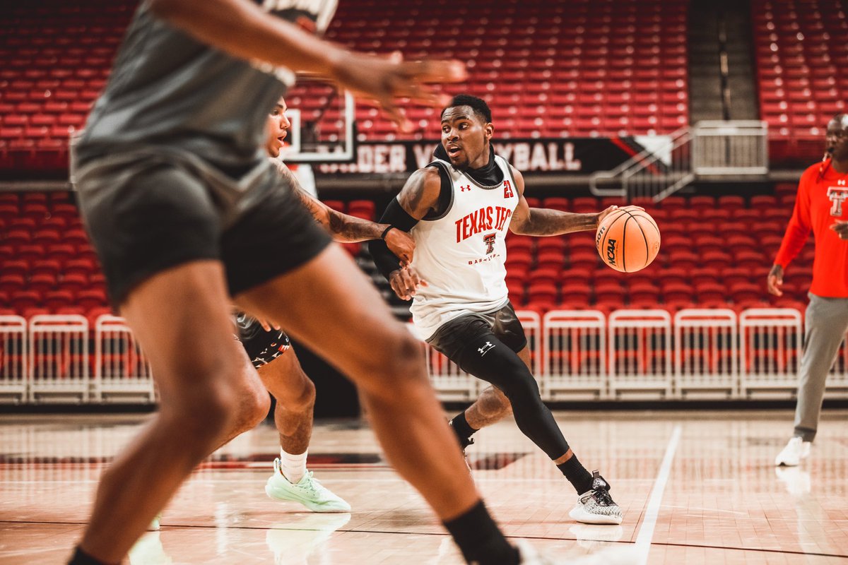 TexasTechMBB's tweet photo. Smash that RT button if you’re excited we just held our first official practice. https://t.co/MiwAzuEDaT