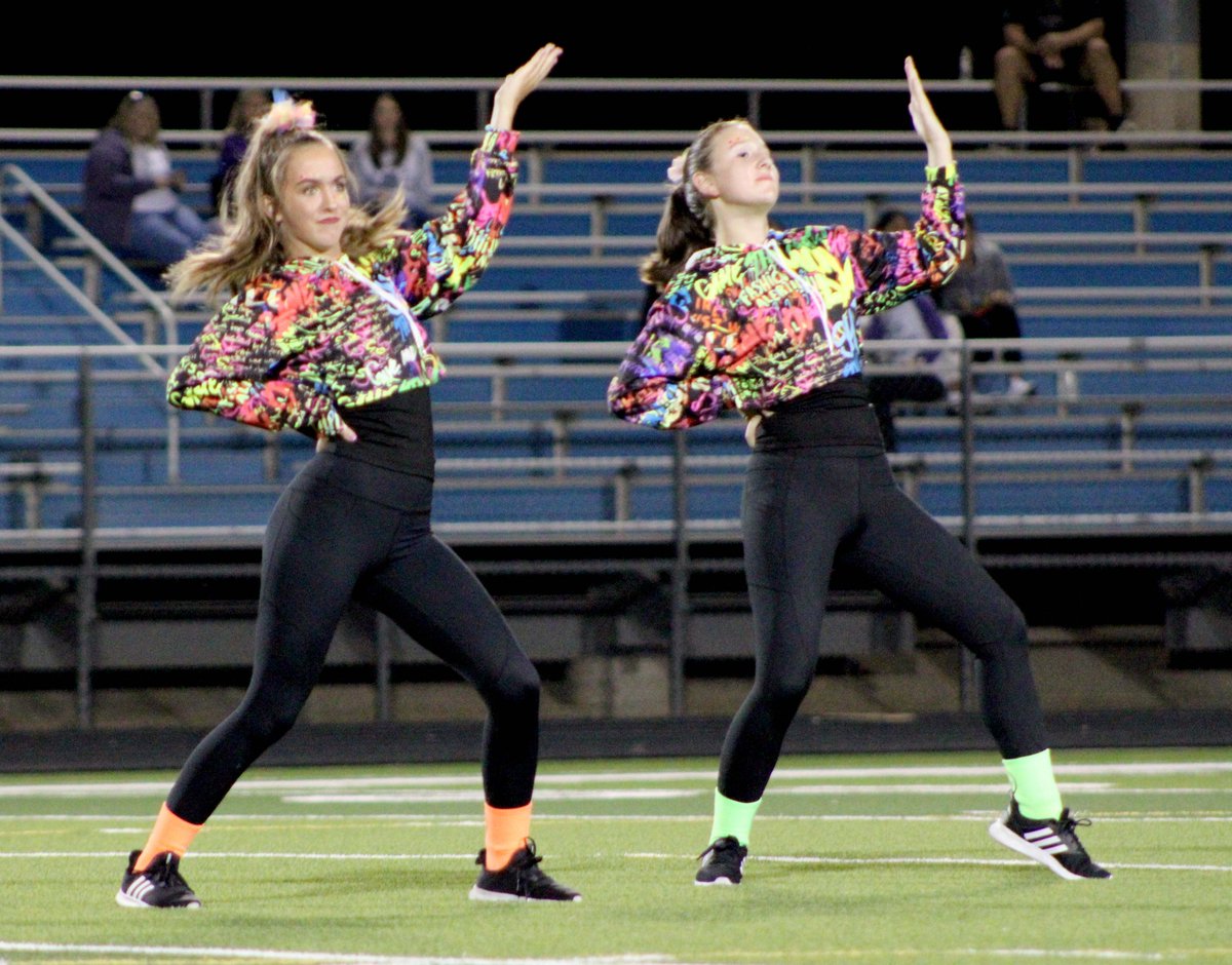 Goddard_Media's tweet photo. Also a part of the halftime entertainment was the dance team with a powerful and energized performance.
Photos by J. Pennington https://t.co/kn48QKSGpA