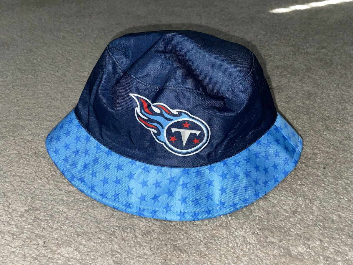 TheRealPres10's tweet image. 🚨🚨#TITANS GIVEAWAY🚨🚨

Victory Mondays always hit different, so let’s do a giveaway.

Giving away this Jevon Kearse signed authentic jersey, bucket hat &amp;amp; trading card. 

Retweet for a chance to win. Winner can follow but must be a Titans fan.

Winner drawn Thursday. Good luck!