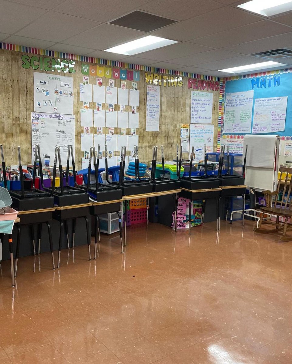 TurnerBartelsK8's tweet photo. Our faculty, staff and admin worked hard today prepping the Tiger campus for storm evacuees.  Stay safe TBK8 family! https://t.co/fgrXScWExi