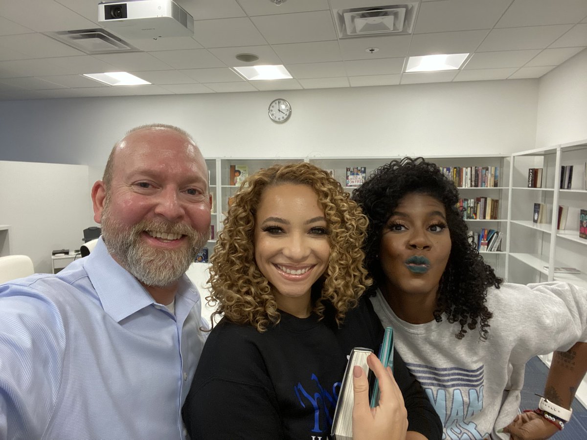 njaffe's tweet photo. Best day ever!!! Thank you @BTheGrowth and @getnicced. You are very special voices, shining light and energy on reading and the people you meet. #engagedreading @empathyinequity #empathyinequity https://t.co/PT399PrrIl