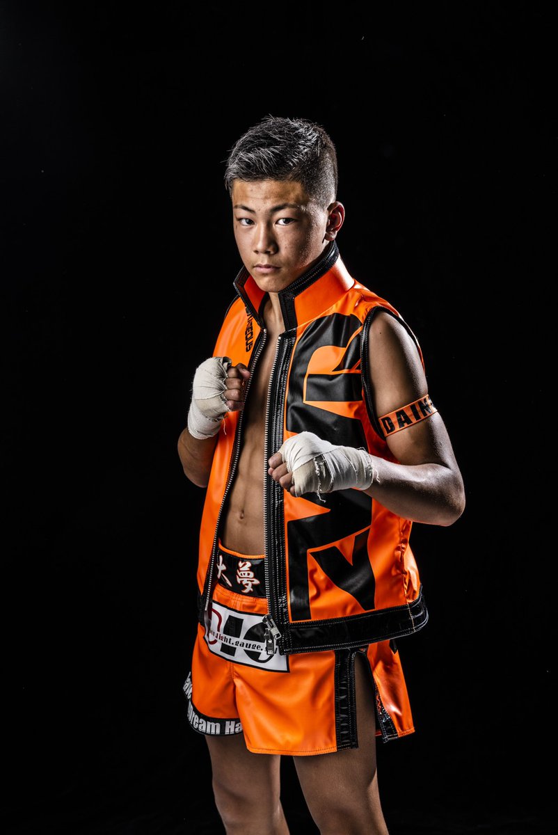 llc_wizard's tweet photo. 【スポンサード契約募集】
所属 WIZARDKICKBOXINGGYM
K1 FIGHTER
大夢 (DAINA)
LLC.WIZARD契約選手の大夢選手とのスポンサード契約をして下さる企業様を募集しております!
名の如く、大きな夢を持った若きFIGHTERと共に戦ってやって下さい!
(年間契約・スポット契約 有)
※詳細はDMにて https://t.co/5FtcZf3Tqq