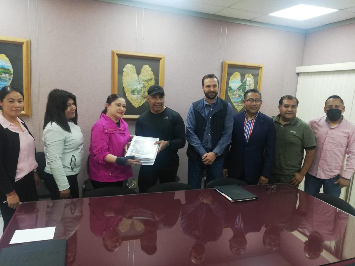 Acompañe al alcalde de #Jalacingo, mi amigo Roberto Perdomo Chino y a los ediles de ese municipio para realizar la entrega de su presupuesto de egresos en la Secretaría de Fiscalización de <a href="/legisver/">Congreso de Veracruz</a> 
.
.
.
.
.
.
.
.
.
.
.
#PaulMartínezMarie
#DiputadoLocal
#DistritoIX