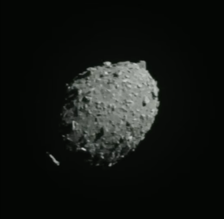 esa's tweet image. Moment of impact...