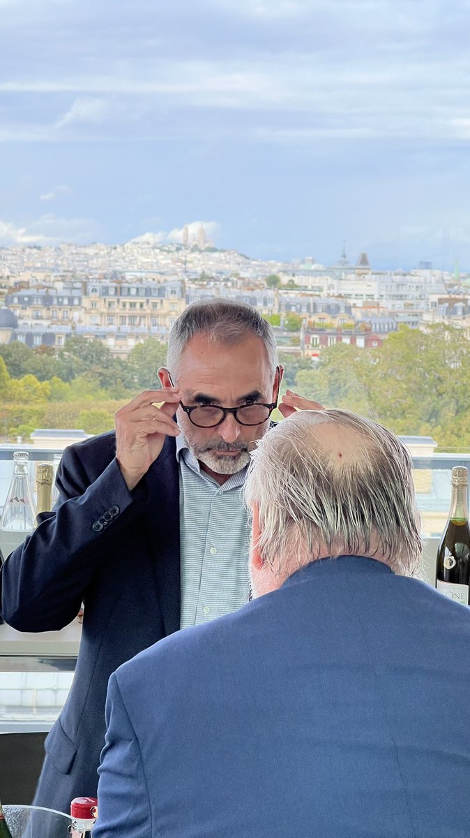 26/27 septembre, 2de édition #thewinerendezvous  au #pullmantoureiffel
- 19 maisons de vignerons 
- 112 appellations 
-  80 000 ha de vignobles
- 10 régions viticoles (Alsace, Beaujolais, Bdx, Bourgogne, Corse, Languedoc-Roussillon, Provence, Sud-Ouest, Loire, Rhône)
- 350 vins