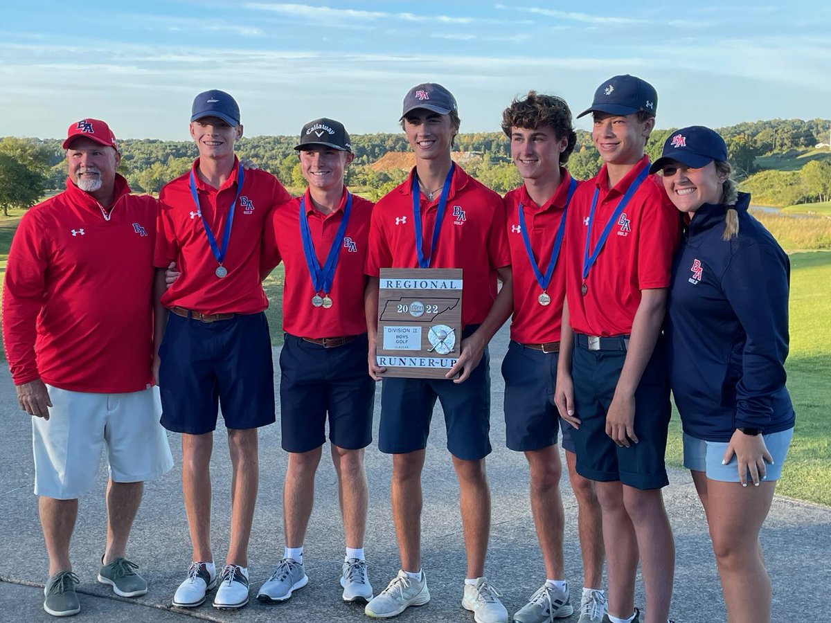 ONTO THE STATE CHAMPIONSHIP‼️

Boys Golf places Runners Up in the Region to move on for the first time in 4 years. 

Blades Brown ties for 1st at -8, team score of 289!