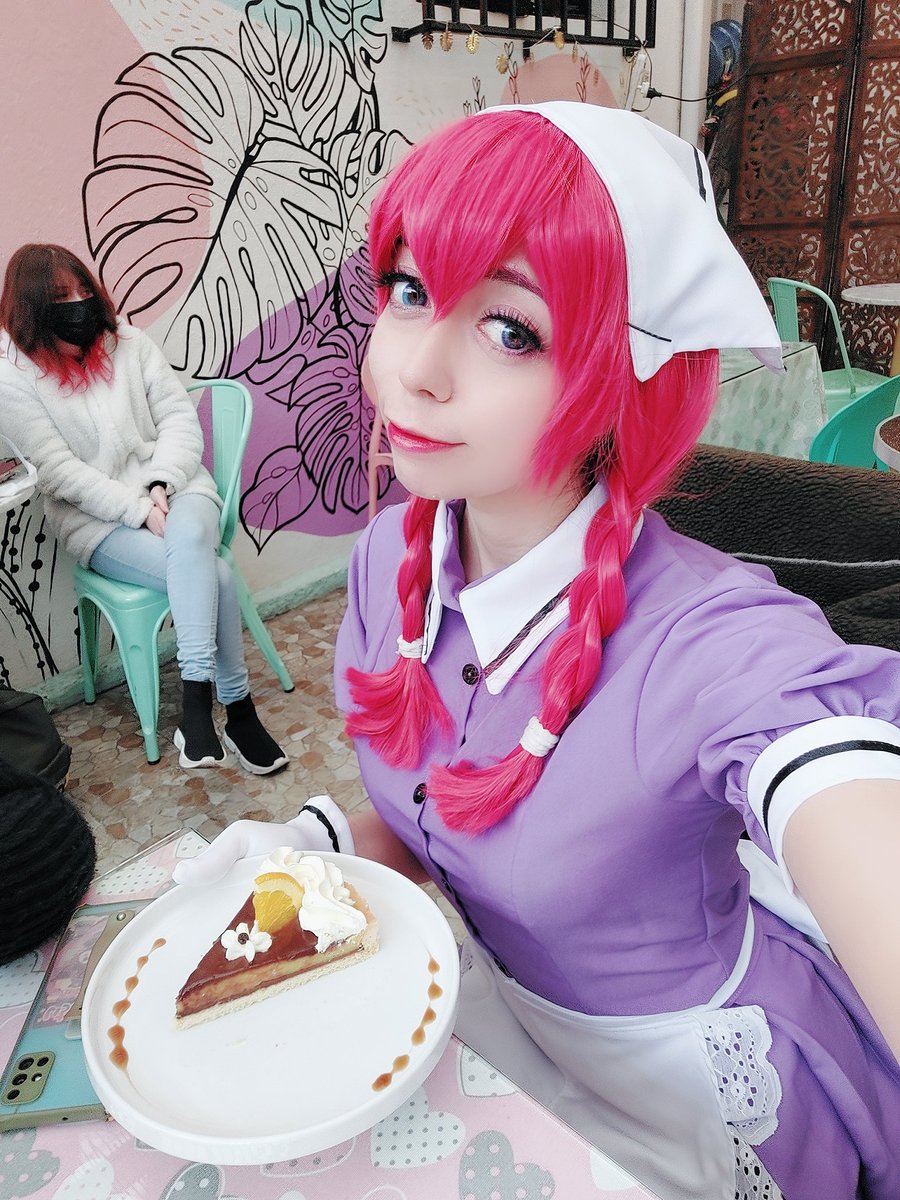 KimTohsaka's tweet photo. Quieres un cupckake? O talvez un pastelito? Jaja

Fotitos del finde Siendo Miu de Blend S ♡

Siendo una #maid ☆

#blendS #MiU #maidoutfit https://t.co/X5Fw019eDM
