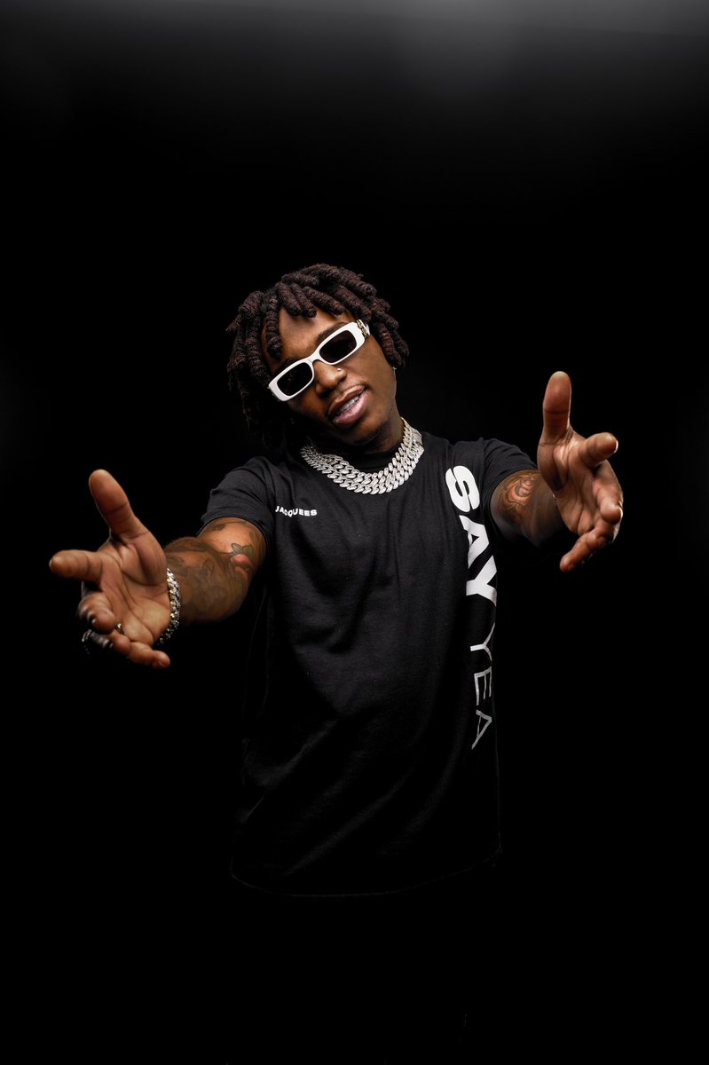 Jacquees's tweet photo. I know the album got delayed but in the mean time i got some merch for y'all! Jacquees + New FYB merch! Go to https://t.co/8AtAm72d3s now!!!
Photography By: @royalxrae
#SayYea
#FYB
#HoodRelatives https://t.co/2EJODTIfh2