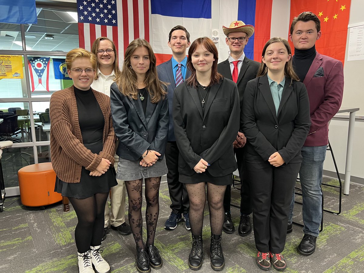 Lake_MUN's tweet photo. Say hello (again) to this year’s cabinet! https://t.co/SjZF1KKb3X