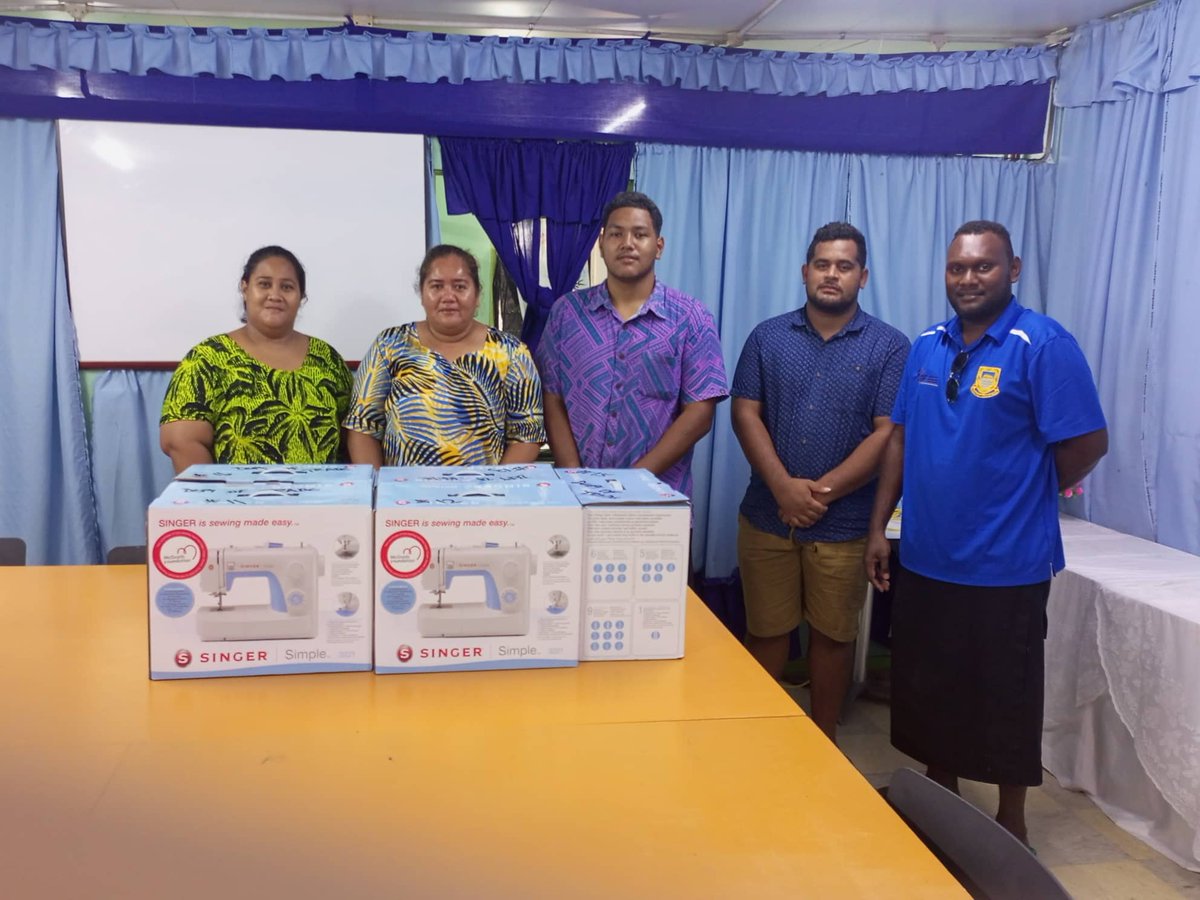 TuvaluTrade's tweet photo. Yesterday we were able to officially handover 10 sewing 🧵machines to the Tuvalu National Council of Women (#TNCW) and the Women on Funafuti EKT Association (#FEKT) through the funding support from the #EIF Tier 2 #Tuvalu 🇹🇻 Project. https://t.co/XvsZyJ6G4Z