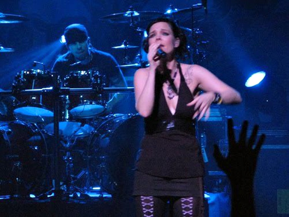 FloorJGoddess's tweet photo. ❤ Anette Olzon  ❤ 

#anetteolzon #Goddess https://t.co/y4Ba86a9E0