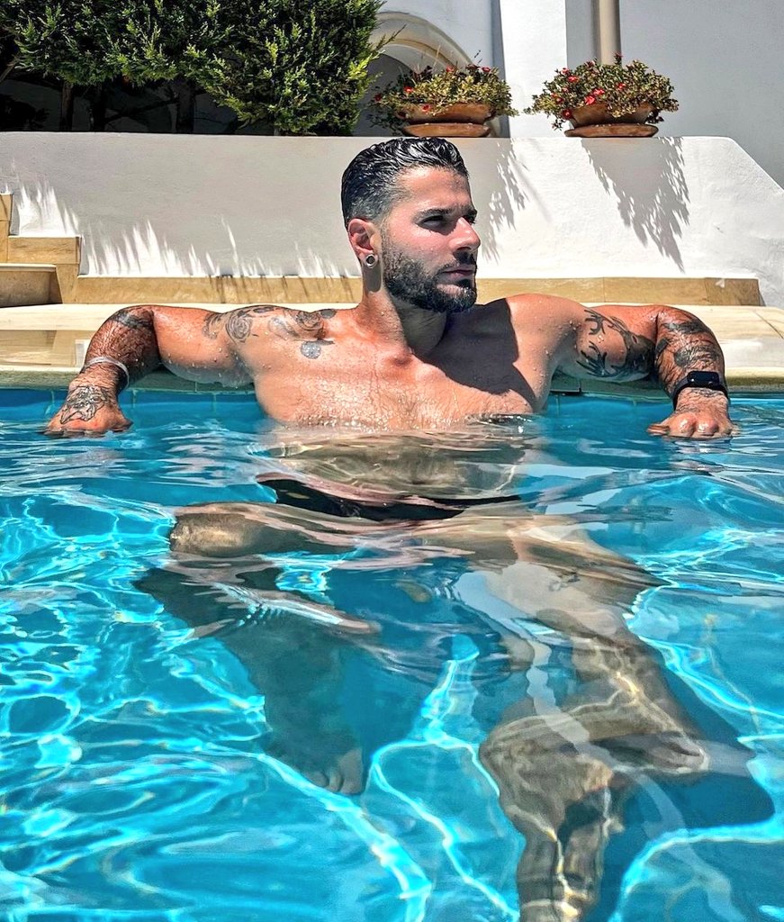 chicodelared's tweet photo. #ChicoDeLaRed Reitchuck
Modelo fitness e influencer 🥰
#chicoshot #chicoxchico #handsome #HandsomeGuy https://t.co/XCuJbBKTOD