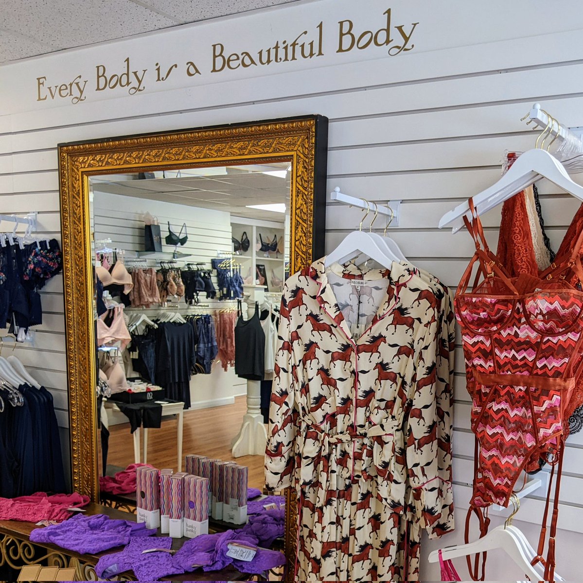 KatherineMacVT's tweet photo. Opening soon in #keenenh - a second @LaPecheLingerie! Interested in working with us? https://t.co/6sbO4F3635 - spread the word!

#professionalbrafitting #brafitting #womanownedbusiness #everybodyisabeautifulbody #feelamazing #hiring https://t.co/5jDdwDMyIm