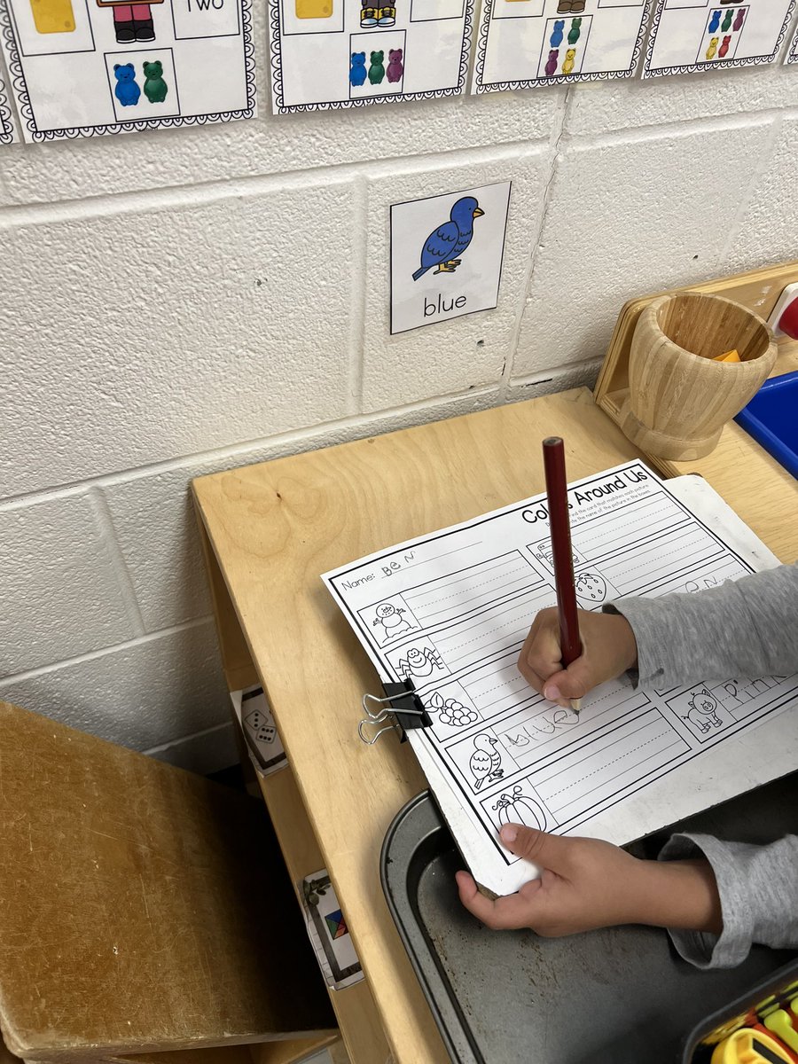 MsWarecki's tweet photo. Today we introduced a variety of literacy and math rotations into our daily learning centers! The students loved the new hands-on activities! https://t.co/lSD5ywM2TW