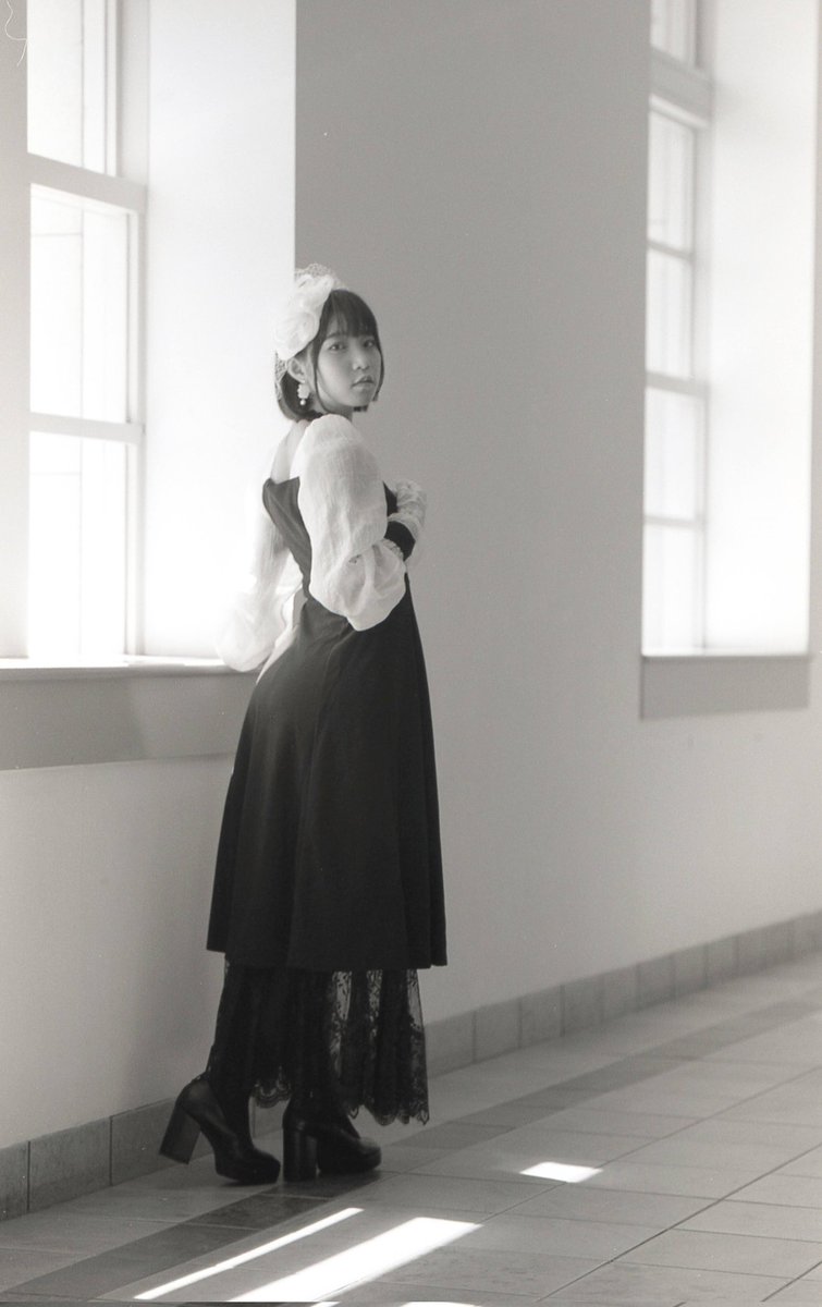 Uchi_Aki's tweet photo. 貴婦人
Model:羽野ふうな さん @fuhna_hano
#ポートレート #portrait #大阪美マージュ #美マージュ #撮影会 #撮影会モデル #神戸 #NikonFE #film #フィルム写真 #自家現像 #フィルムポートレート #ACROS100II #tamron #52BB #オールドレンズ https://t.co/MSQfZho3st