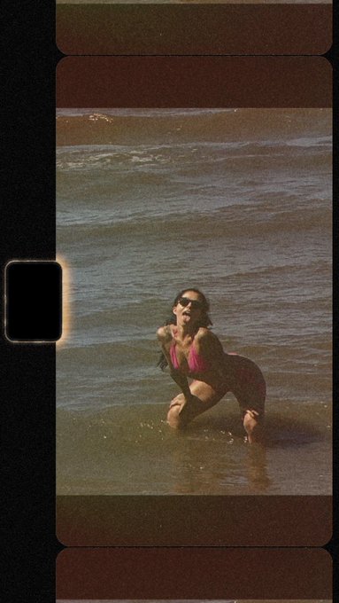 I love the beach 😈💦 #onlyfans #allnatural #BigBootyMoms  #porn #inkedchicks https://t.co/EErtvc07PK<a href="/tag/onlyfans"class="tags">#onlyfans</a><a href="/tag/allnatural"class="tags">#allnatural</a><a href="/tag/bigbootymoms"class="tags">#BigBootyMoms</a><a href="/tag/porn"class="tags"><span>#porn</span></a><a href="/tag/inkedchicks"class="tags"><span>#inkedchicks</span></a>