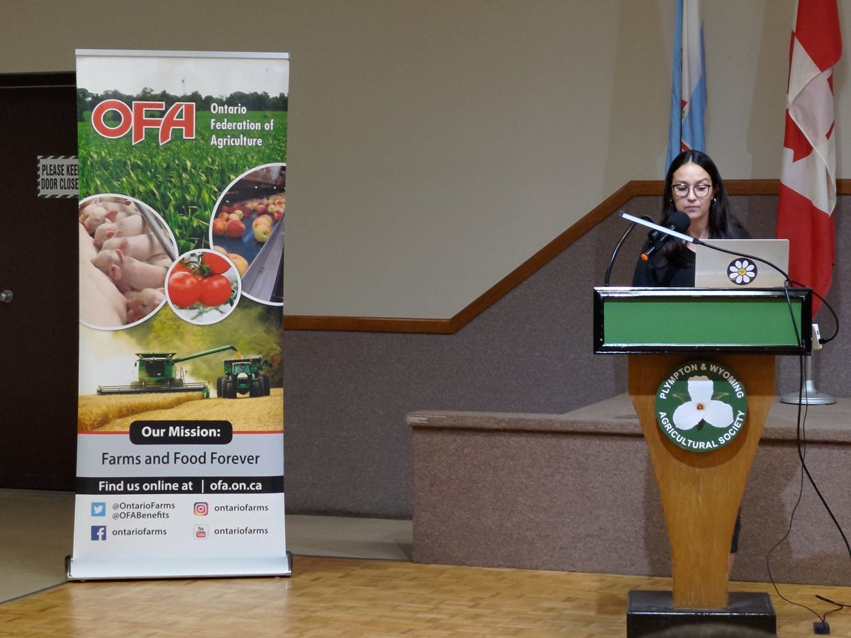 LambtonFedofAg's tweet photo. Municipal information Session for #LambtonCounty politicians with @SousaThePlanner from @OntarioFarms https://t.co/N48pA7CQls