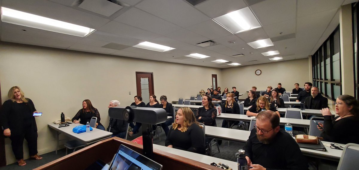 MatthewSwain5's tweet photo. Voices of Midwestern getting ready to help lead corporate singing for the first evening session of #FTC22! @MBTSWorship https://t.co/Rqkbge06qf