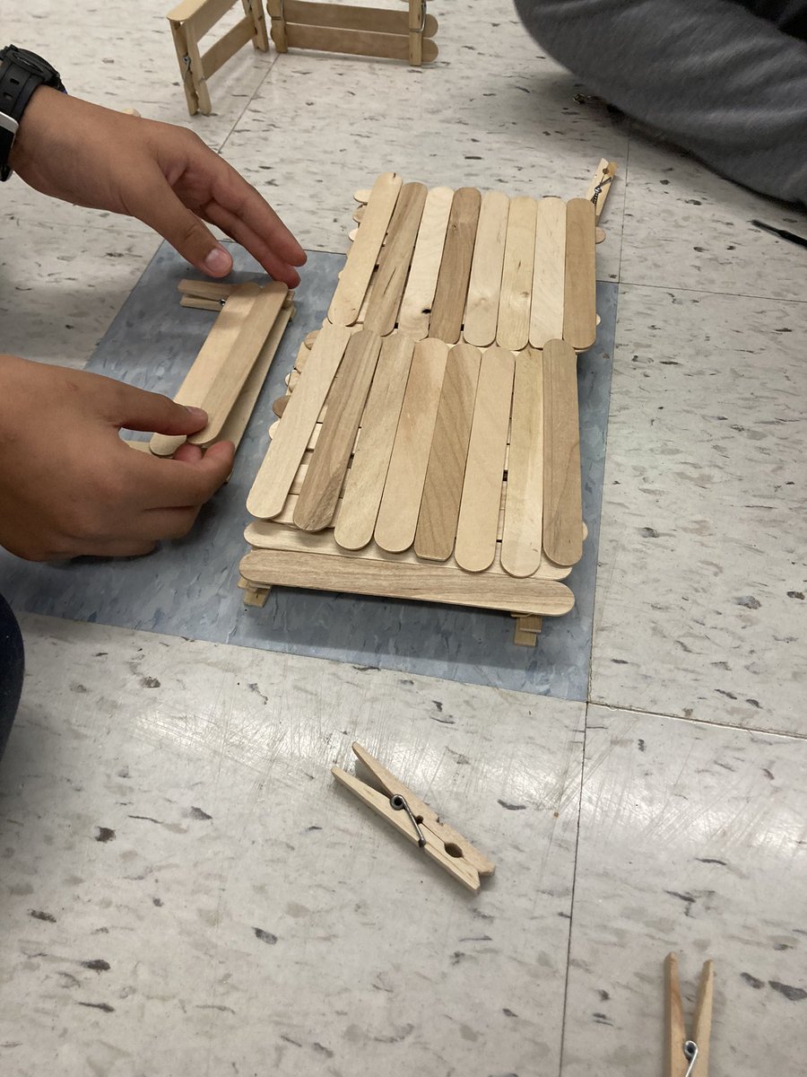 STEM learning with grade 4s and 5s Can you build the tallest structure or strongest bridge with clips, popsicle sticks and clothe pins? <a href="/OCDSB/">OCDSB</a> <a href="/ShingwakonsPS/">Shingwàkons Public School</a>