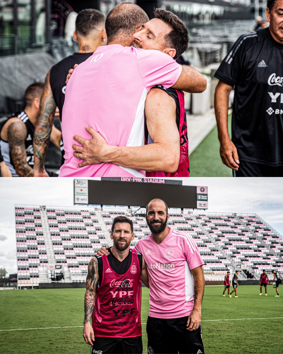 Messismo10's tweet photo. El Pipa y Lionel. https://t.co/Ee4MLn77HW