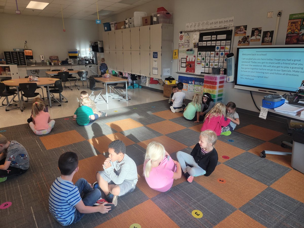 DegroodMegan's tweet photo. Today we are shared about our weekends during Morning Meeting and learned about Read to Self and picking books on this magnificent Monday!
#wemakeMondaysgreat #talkingislearning #booksrule https://t.co/LYCU97iruU